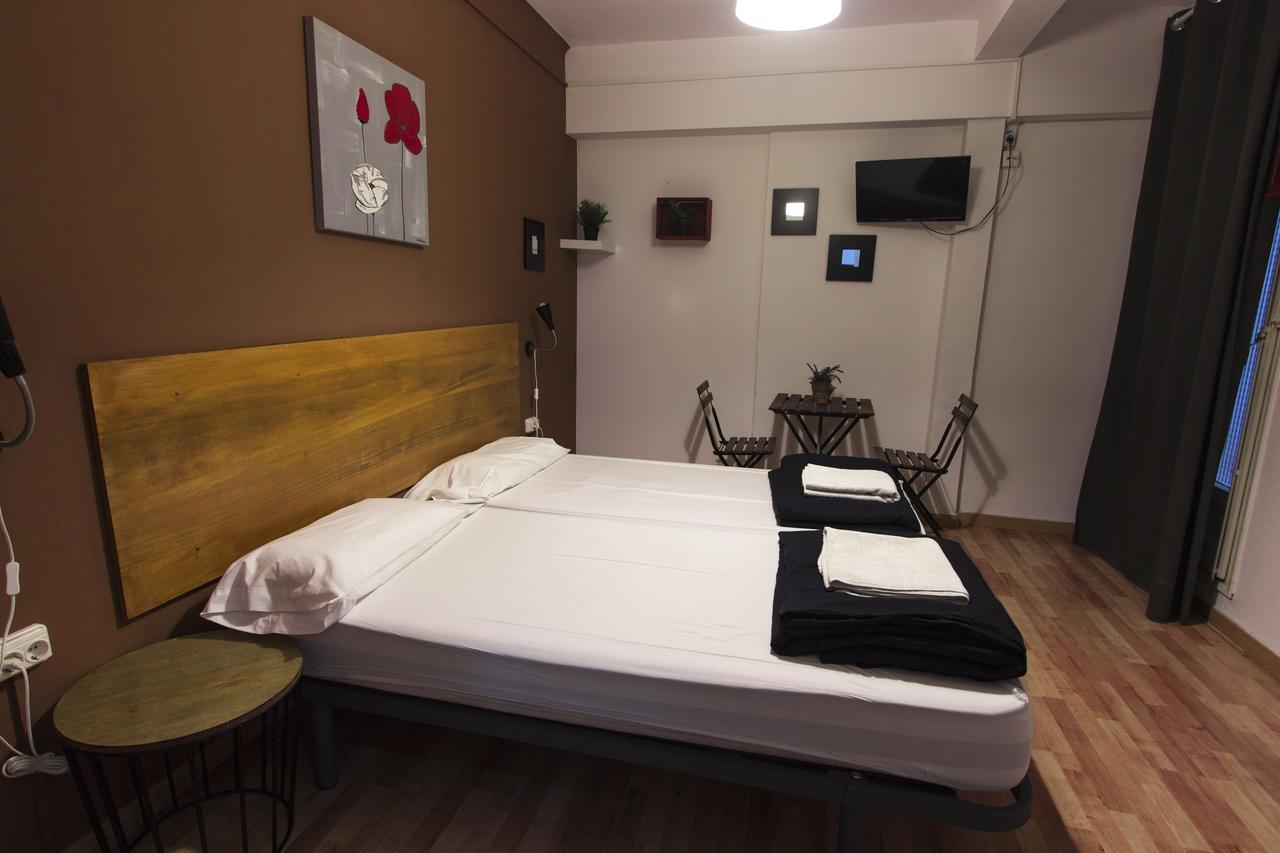 Break N Bed Hostel Barcelona Exterior foto